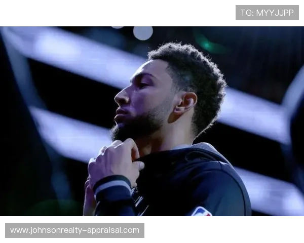 哈维·西蒙斯重返巴黎圣日耳曼，状态回暖值得关注