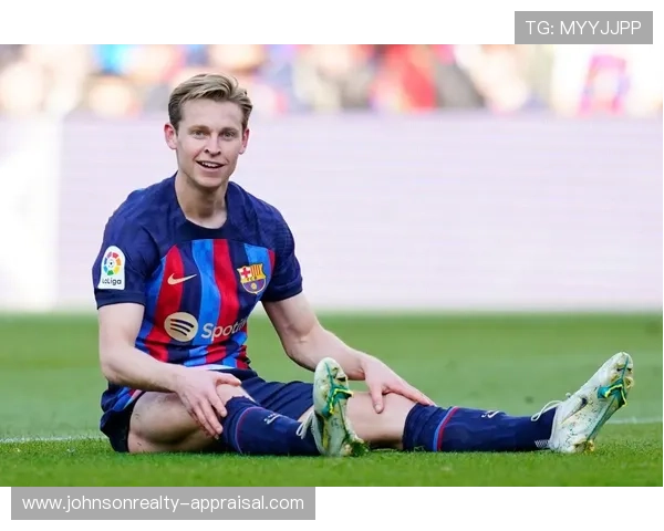 德容与卡马文加潜力对比:发展路径与中场角色差异 德容与卡马文加潜力对比:发展路径与中场角色差异