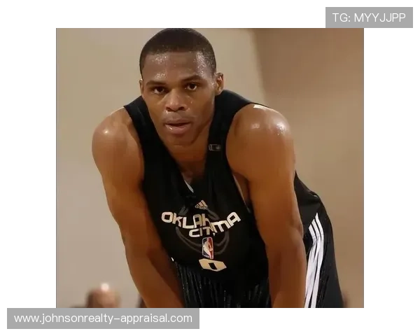 威少由单打转挡拆帮队友拉开空间较巅峰效率下滑